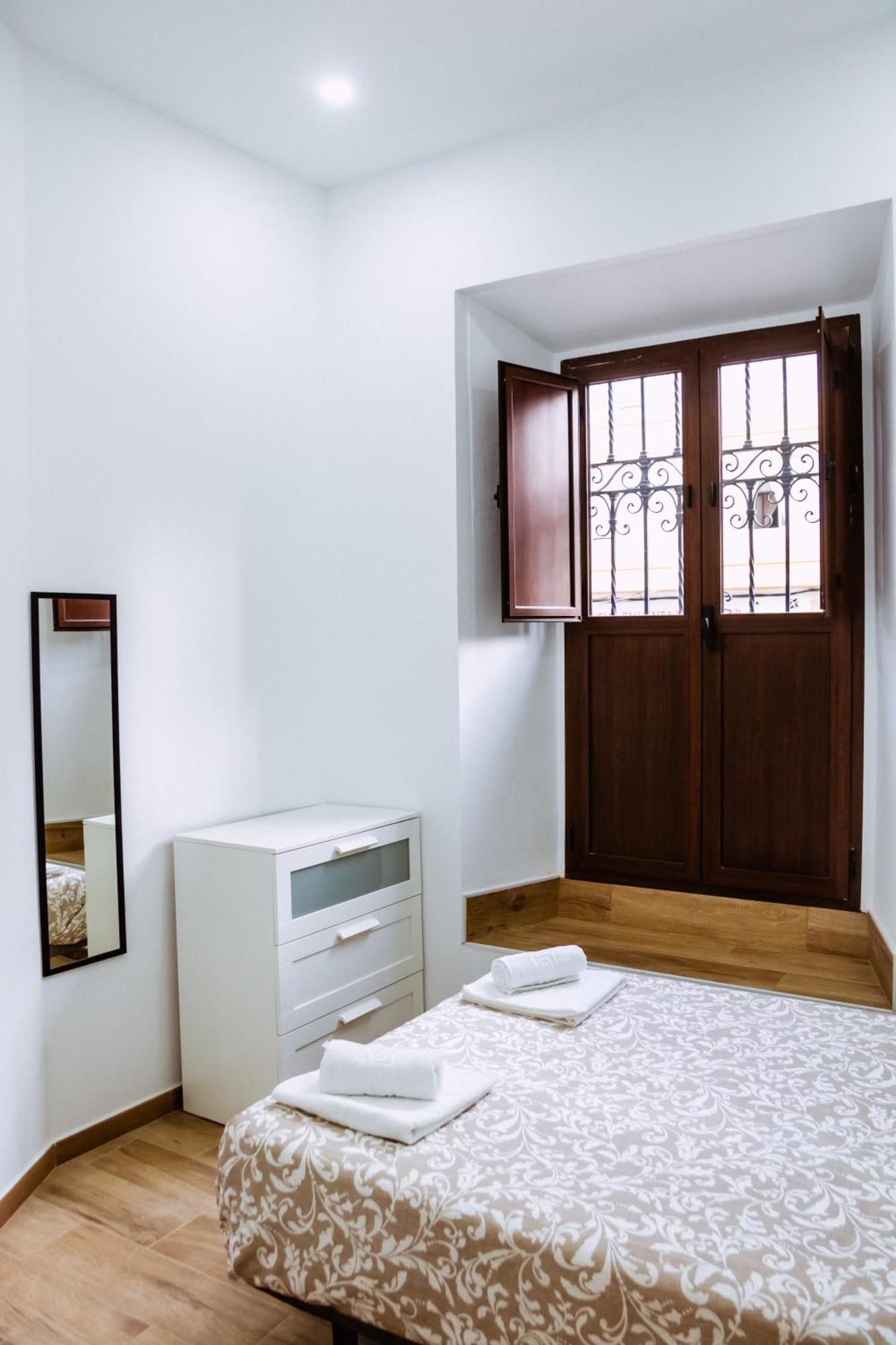Triana Riverside Guesthouse Sevilla Buitenkant foto