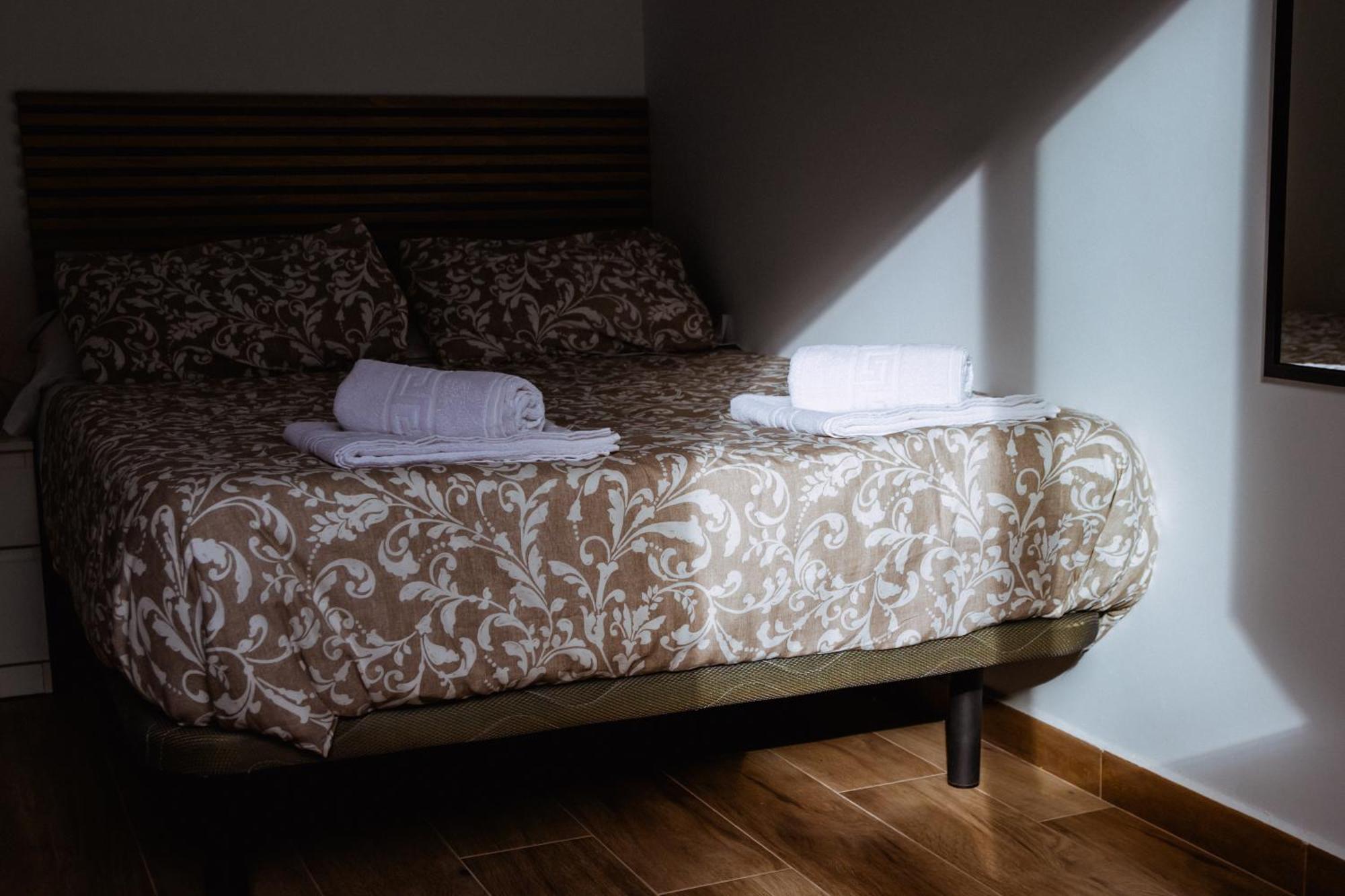 Triana Riverside Guesthouse Sevilla Buitenkant foto